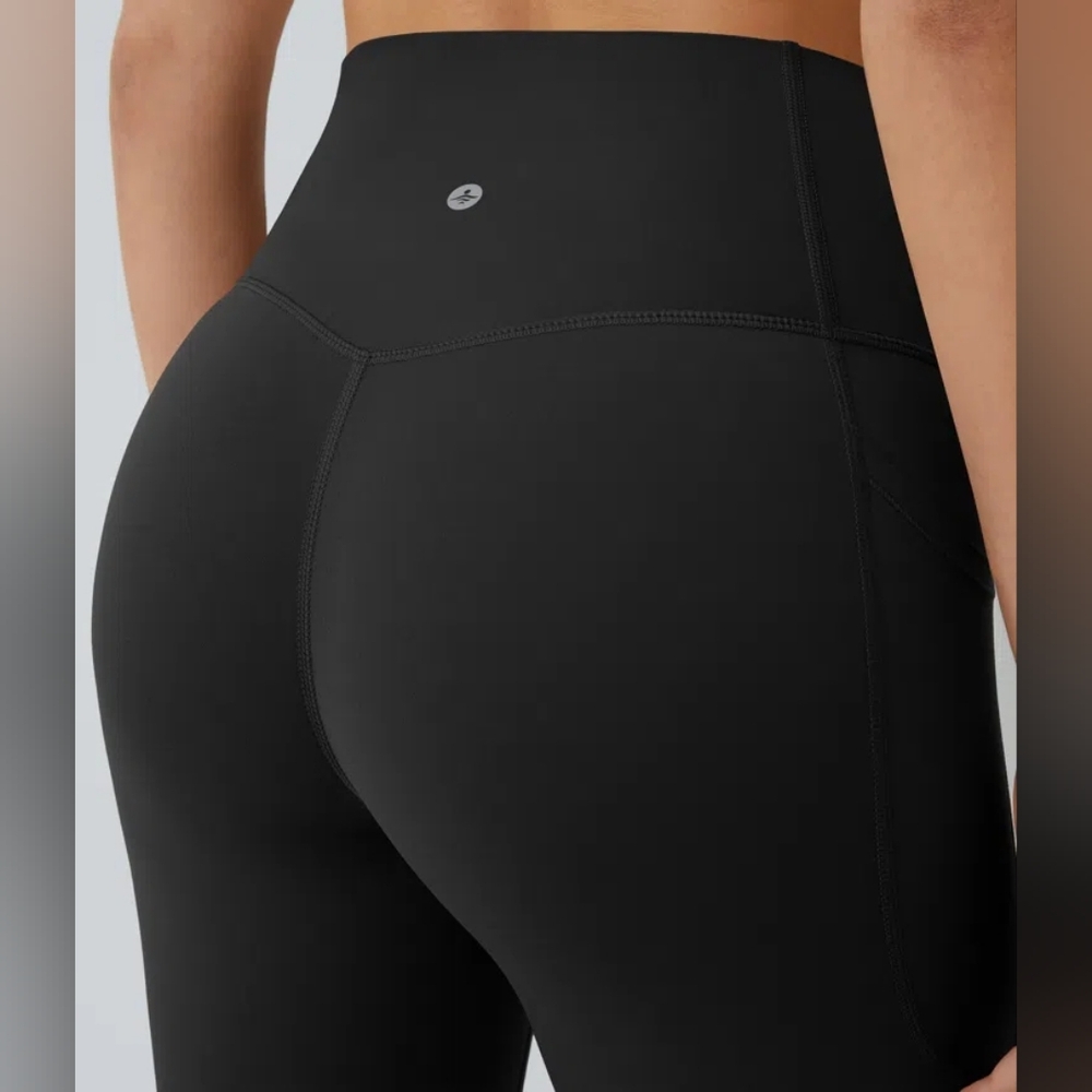 Halara UltraSculpt™ High Waisted Tummy Control Pocket Shaping Training Leggings